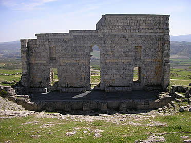 Restos del teatro de la ciudad romana de Acinipo