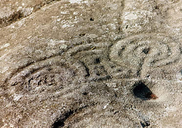 Uno de los muchos petroglifos existentes en el t&eacute;rmino de Mar&iacute;n