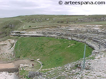 Grader&iacute;o del teatro romano de Clunia